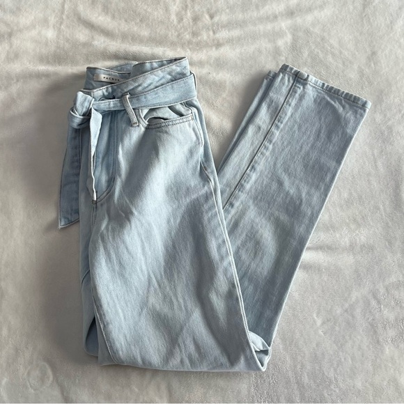 Pacsun Light Wash Mom Jeans - Picture 2 of 6